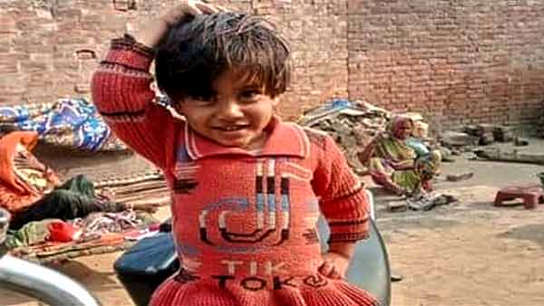 देवरों को कमरे में बंद कर बच्ची को कुएं में फेंक दी