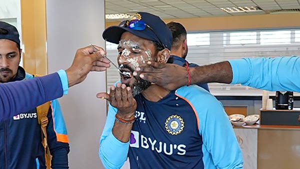 कोच की नसीहत से पूरी ताकत से बॉलिंग की