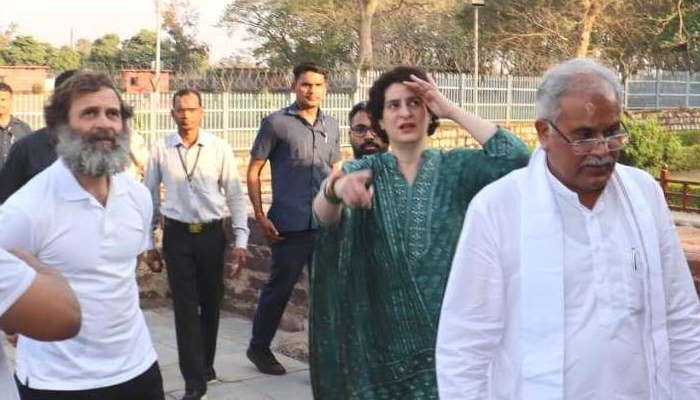 प्रियंका राहुल ने किये लक्ष्मण मंदिर में दर्शन 