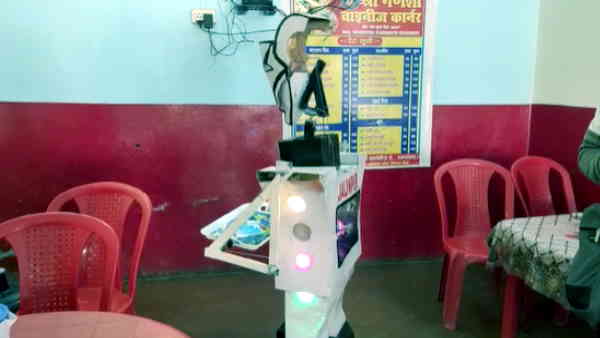 Jaunpur because of shortage of waiters in father restaurant son Akash invented humanoid robot Jaunpur because of shortage of waiters in father restaurant son Akash invented humanoid robot