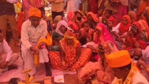 शादी देखने के लिए उमड़ा सैलाब