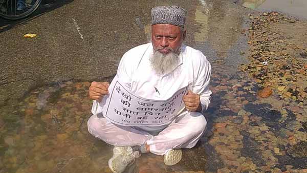 पूर्व पार्षद ने दी है आत्मदाह की धमकी