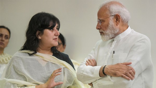 सुषमा स्‍वराज ने अपनी बेटी का नाम इसलिए रखा था बांसुरी 