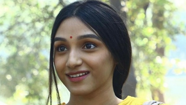 कियारा आडवाणी की हमशक्ल हैं तनीषा संतोषी?