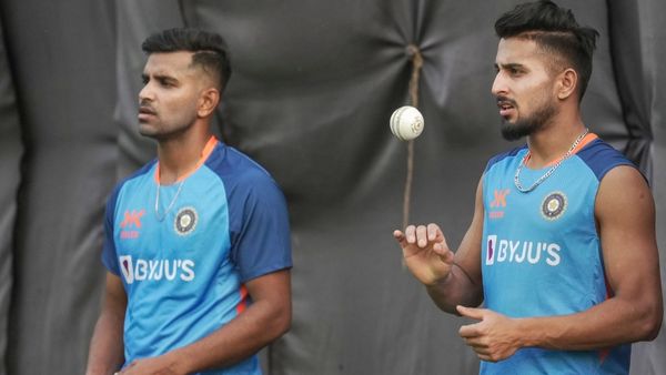 दोनों टीमों के ये खिलाड़ी शामिल