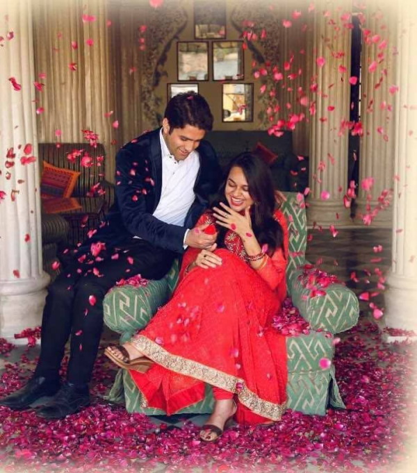 टीना डाबी व अतहर आमिर खान की जोड़ी भी टूटी थी