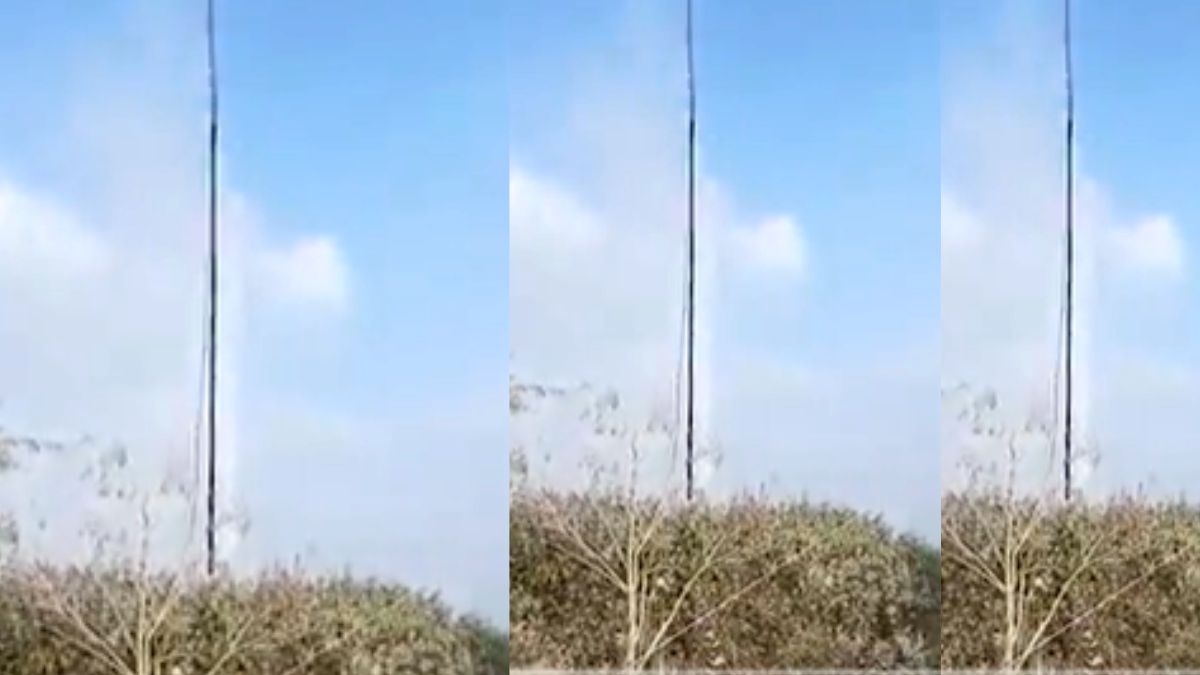 रॉकेट बने पाइप को देखकर हैरान हुए लोग