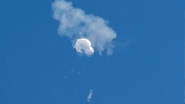 कौन कर रहा अमेरिका की जासूसी?