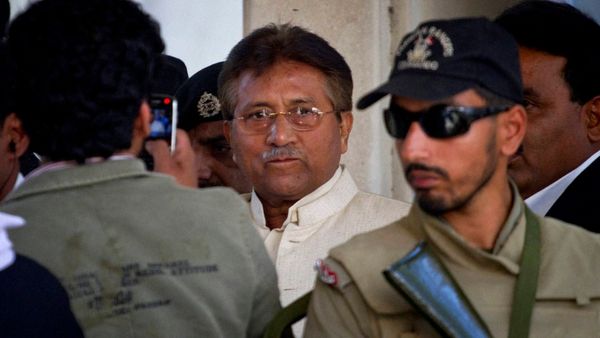 2013 में आखिरी बार लौटे पाकिस्तान 2013 में आखिरी बार लौटे पाकिस्तान