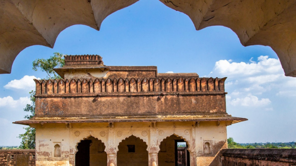 बैरसिया पर किया कब्जा 