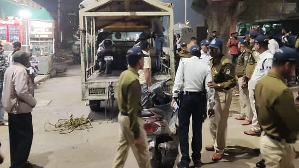 लगातार जारी है कार्रवाई