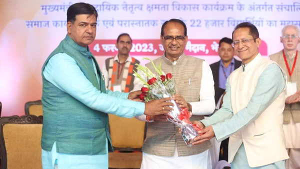 चयनित विद्यार्थी की योजनाओं में आवश्यक प्रोजेक्ट की होगी व्यवस्था चयनित विद्यार्थी की योजनाओं में आवश्यक प्रोजेक्ट की होगी व्यवस्था