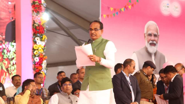 कमलनाथ ने संतों का अपमान करने का काम किया: CM