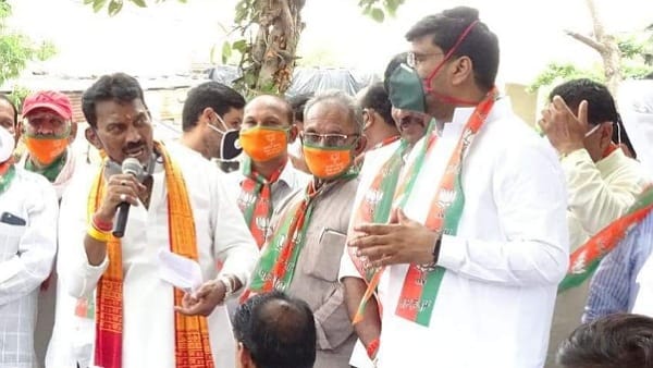 लगातार दे रहे विकास की सौगात