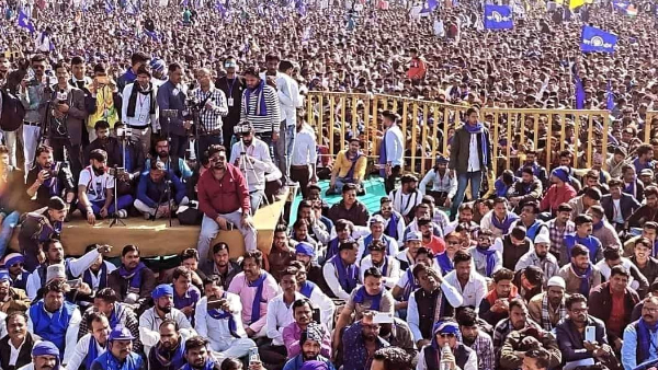  भाषण देते समय चंद्रशेखर वापस चले गए