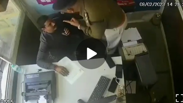 CCTV वायरल होने के बाद ACP पराग खरे निलंबित CCTV वायरल होने के बाद ACP पराग खरे निलंबित