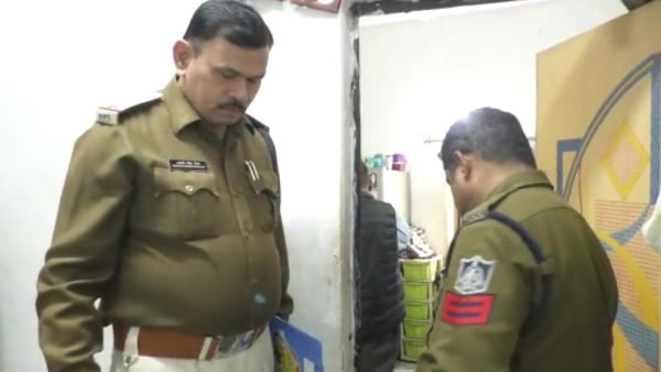 अशोक गार्डन थाना पुलिस ने दी जानकारी अशोक गार्डन थाना पुलिस ने दी जानकारी