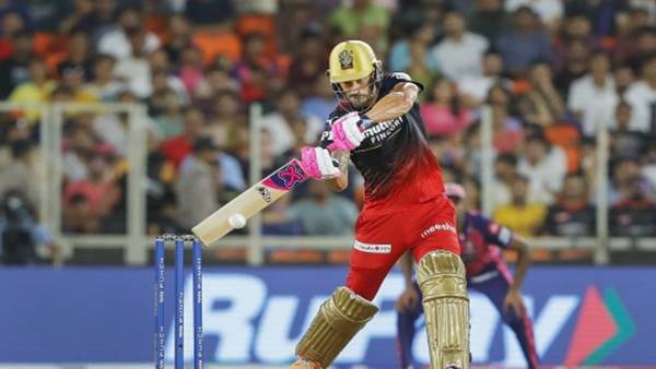 फाफ डु प्लेसिस ने धोनी को लेकर कही दिल की बात