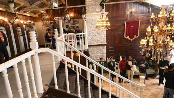 स्टेशन ने लोगों के उड़ाए होश