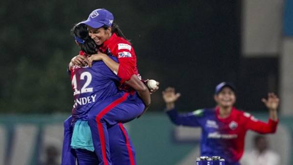 शेफाली ने बनाए 28 गेंद पर 76 रन