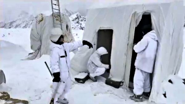 बचपन में मां ने पैसों का हिसाब सिखाया