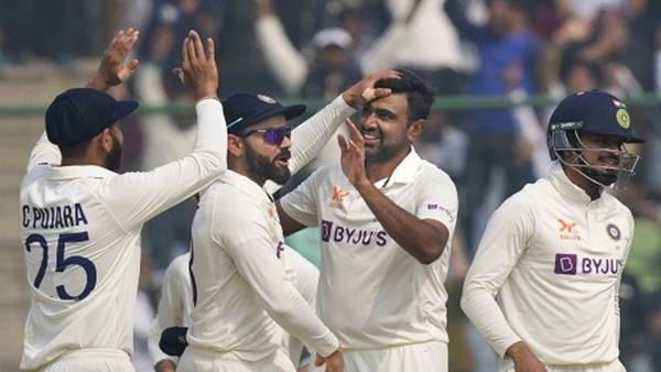 कुंबले और हरभजन हैं अश्विन से आगे