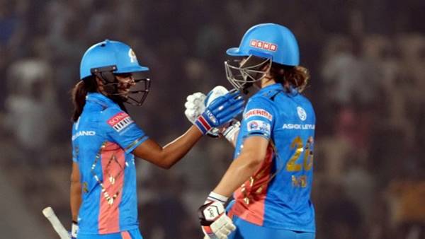 मुंबई ने जीते लगातार चार मैच मुंबई ने जीते लगातार चार मैच