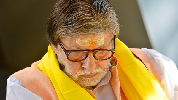 अमिताभ को रिब कार्टिलेज पॉप हो गया है 