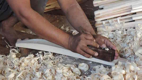 10 दोस्तों ने मिलकर खोली फैक्ट्री