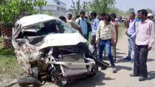 Big accident on Lucknow Hardoi roa, 5 died in WagonR car and auto rickshaw collision