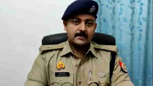 Aligarh First killed his wife then hanged himself 