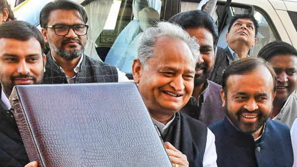 बढ़ सकती हैं गहलोत सरकार की मुश्किलें