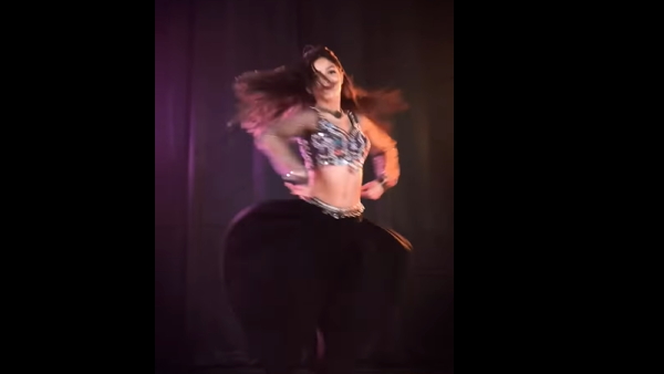 'मनवा लागे' पर किया डांस