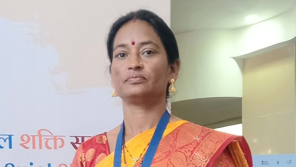 बेकार प्लास्टिक के इस्तेमाल को बबिता ने दिया बढ़ावा बेकार प्लास्टिक के इस्तेमाल को बबिता ने दिया बढ़ावा