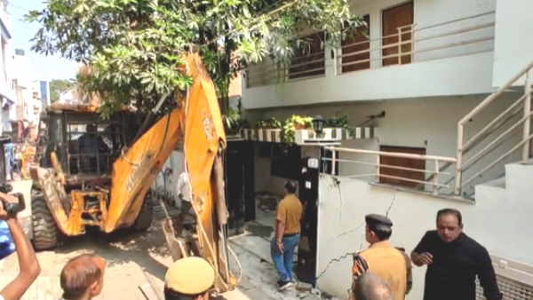 जो मकान चकिया में गिराया गया, वो बेनामी संपत्ति नही - एडवोकेट जो मकान चकिया में गिराया गया, वो बेनामी संपत्ति नही - एडवोकेट