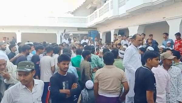 Muzaffarnagar groom demanded tractor and bike for dowry before marriage bride said no