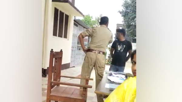 Maharajganj Adarsh Thana sub-inspector slapping man in front of the complainants video went viral