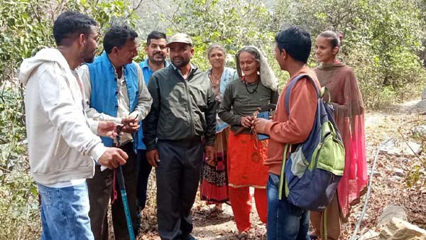 22 किलोमीटर की पैदल ट्रेकिंग