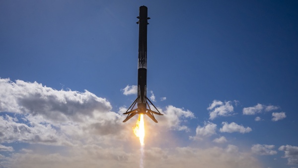 स्पेसएक्स का तीसरा वनवेब प्रक्षेपण