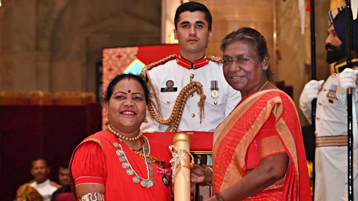 Padma Shri Usha Barle राष्ट्रपति ने सम्मानित किया, राकेश झुनझुनवाला की