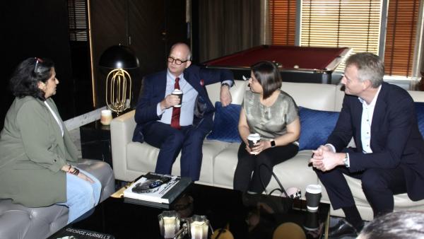 निर्माता का दो टूक- हम अपने मेहमानों का अपमान नहीं करते निर्माता का दो टूक- हम अपने मेहमानों का अपमान नहीं करते