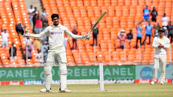 शुभमन गिल के कायल हुए दादा