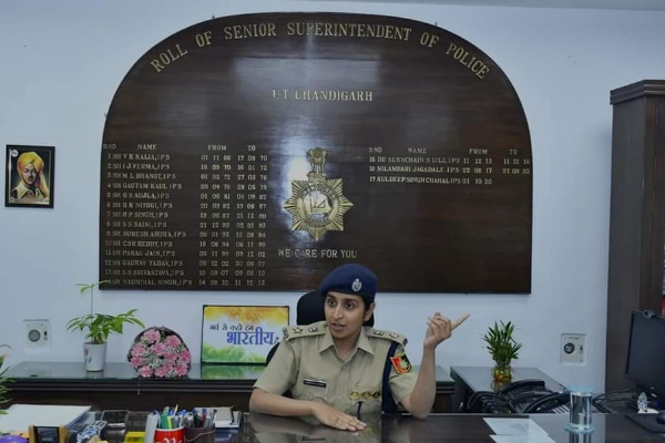 कौन हैं चंडीगढ़ एसएसपी कंवरदीप कौर?