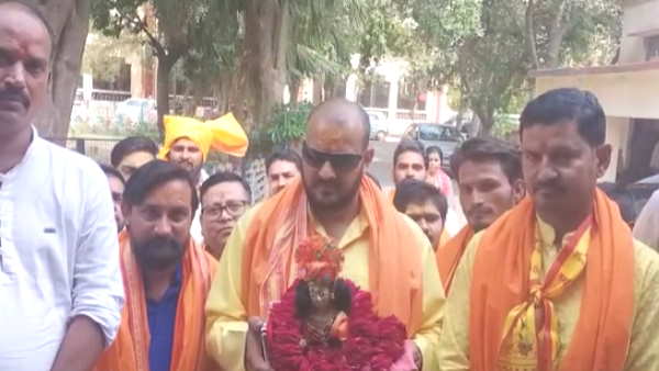 Mathura Laddu Gopal appeared in the court given last chance when Sunni Waqf Board did not appear