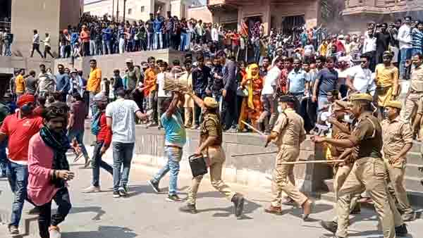 वाराणसी कमिश्नरेट पुलिस ने दी सफाई 