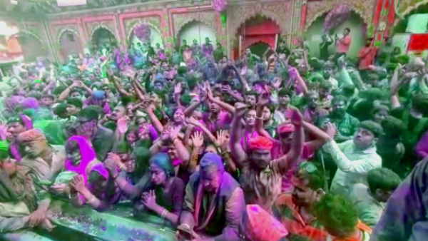 श्रद्धालुओं की भीड़ के मद्देनजर यातायात व्यवस्था में परिवर्तन