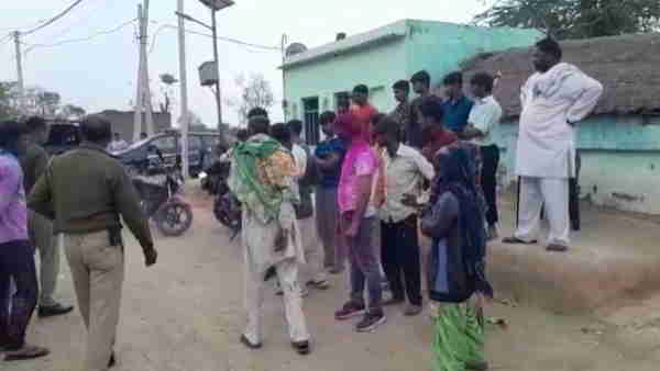 Mathura When the mother came in the middle to save the son miscreants killed her 