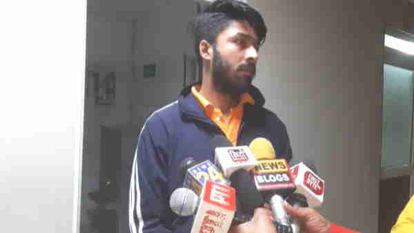 Despite the prompt action of the Yogi government CA student was shot in Meerut Moradabad 