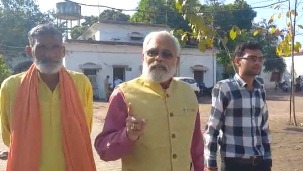 Saharanpur PM Modis lookalike Abhinandan Pathak accused of 15 lakhs rupees fraud 