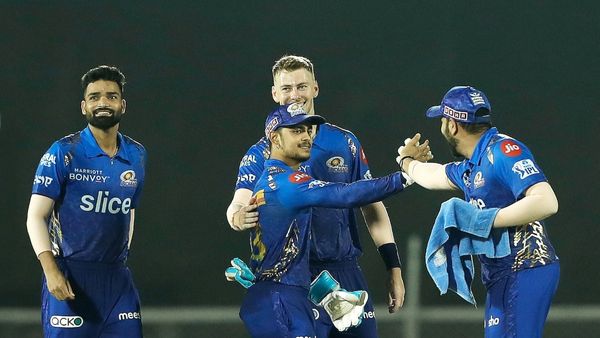 मुंबई इंडियंस में ये खिलाड़ी शामिल हैं